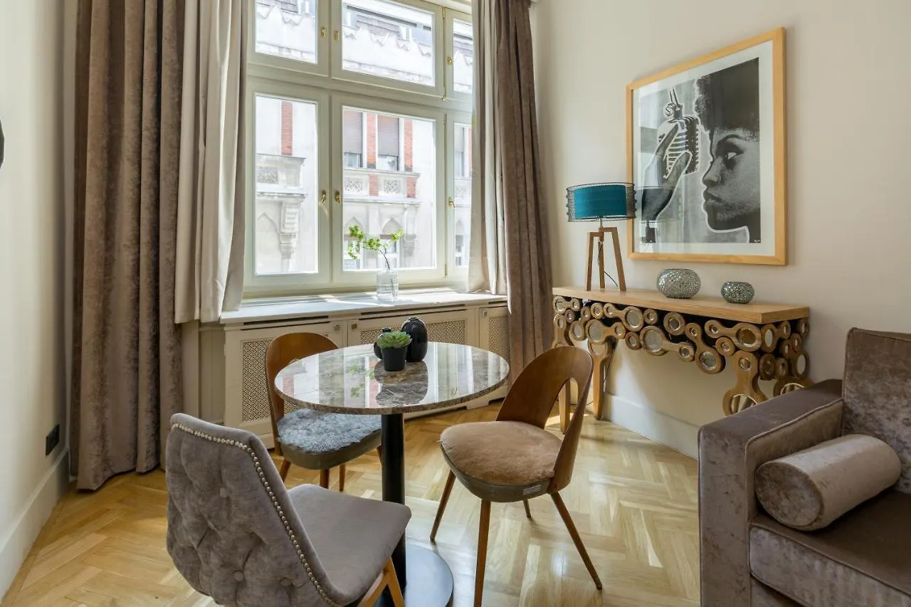 Danube Dream Home In The Absolute Center Budapest Apartment